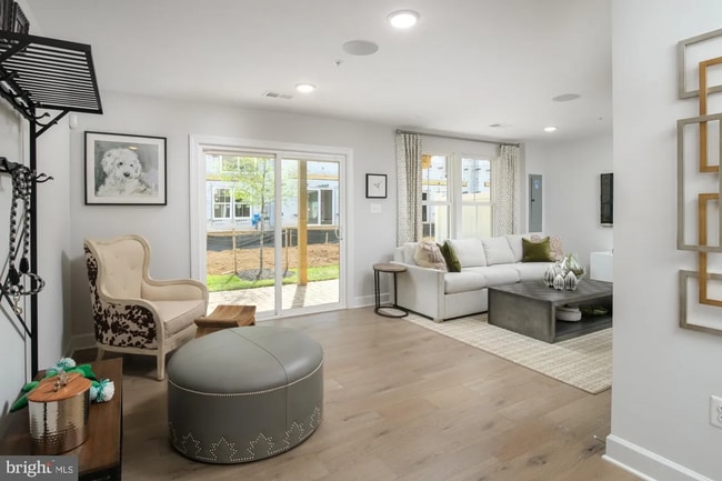 Building Photo - Gorgeous Open Concept 3 Bed 3.5 Bath Rental in Hanover