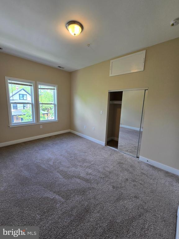 Building Photo - 1352 Longfellow St NW