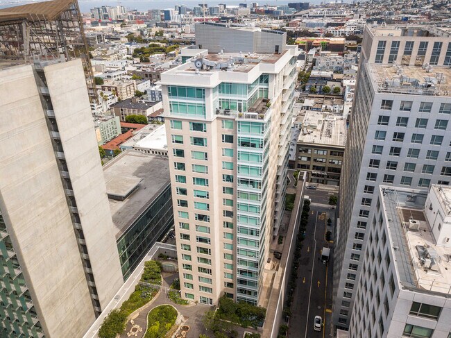 Building Photo - 1160 Mission St