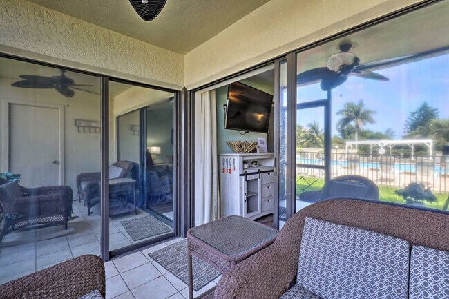 Building Photo - 6372 Palma Del Mar Blvd S