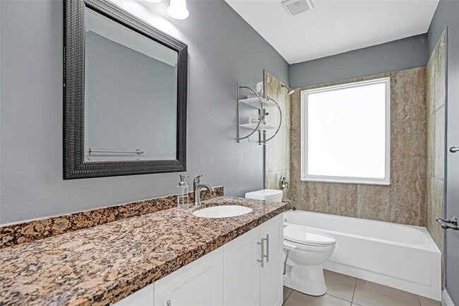 Building Photo - 5056 NW 95th Dr