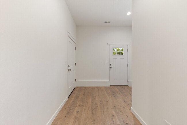 Building Photo - Recently Built 1 Bedroom, 1 Bathroom Home