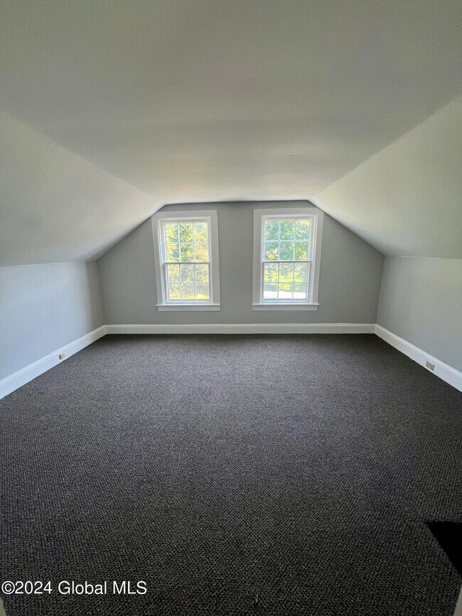 Building Photo - 53 N Park St