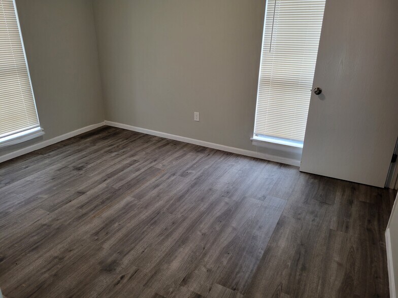 MasterBedroom 1 - 5222 N 20th St