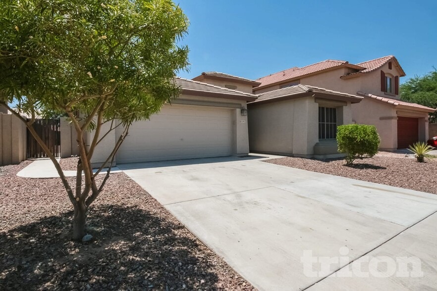 Building Photo - 11791 W Belmont Dr