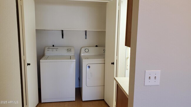 Building Photo - 8625 E Belleview Pl