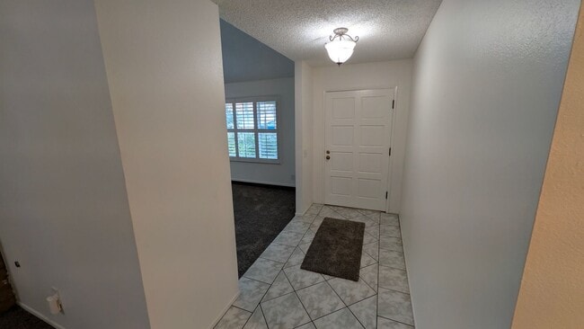 Building Photo - Single-Story home on cul-de-sac in Victoria Neighborhood Available for Lease