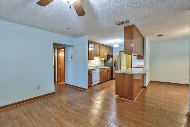 Building Photo - 1609 Willow Bend Way