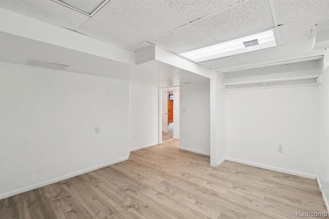 Building Photo - 19211 Birwood St