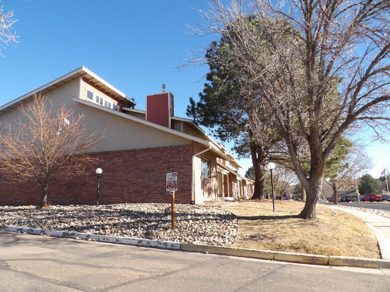 Primary Photo - 226 W Rockrimmon Blvd