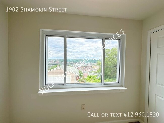 Building Photo - 1902 Shamokin St