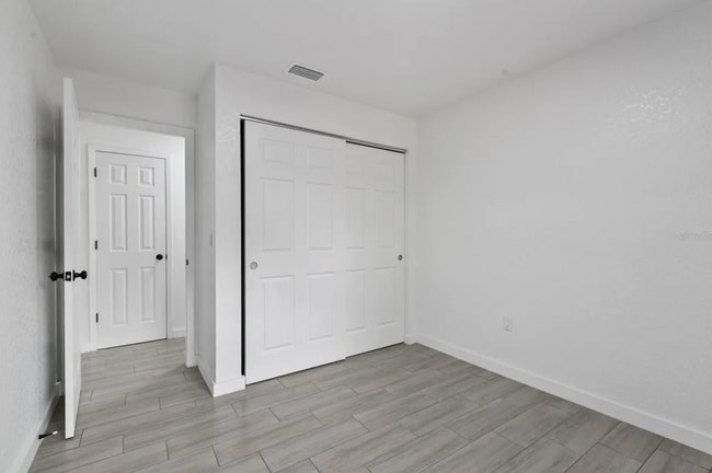 Building Photo - 1706 E Poinsettia Ave