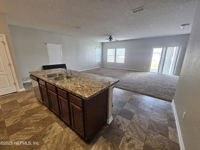 Building Photo - 8476 Julia Marie Cir