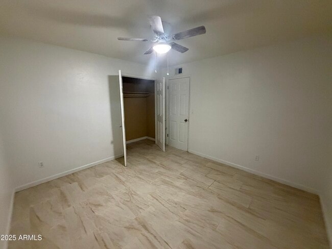 Building Photo - 625 E Broadway Rd