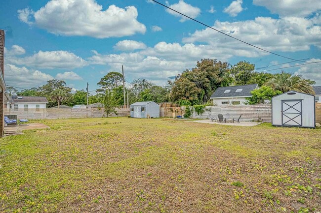 Building Photo - 7617 Glenwood Dr