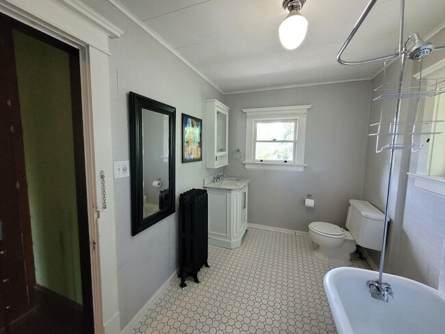 Building Photo - Charming Home in the York Neighborhood