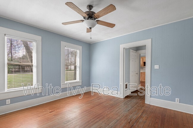 Building Photo - 254 S Railroad St