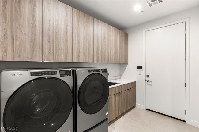 Building Photo - 7385 Heron Cyn Ct