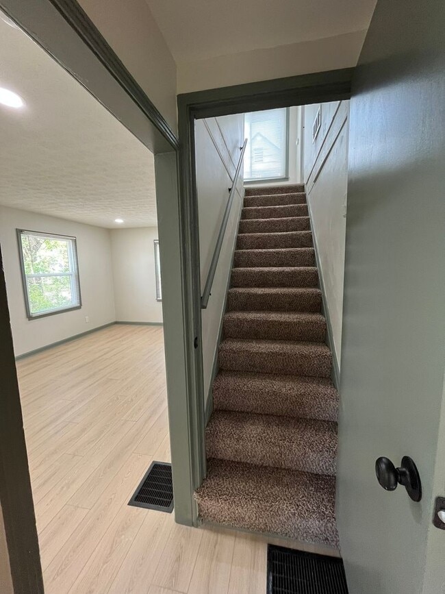 Building Photo - Beautifully Renovated 3BR Home with Modern Finishes & Spacious Living Areas