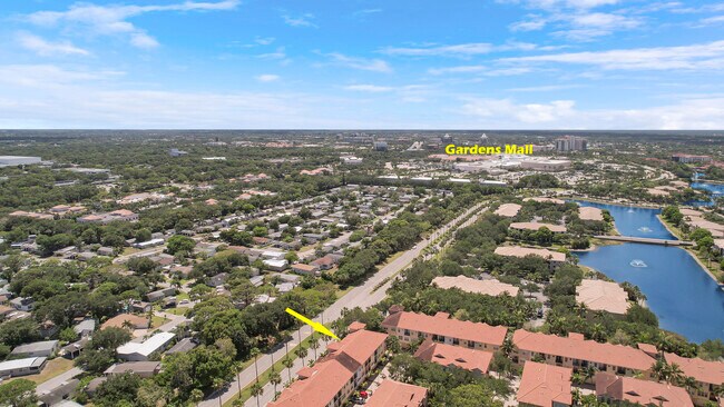 Building Photo - 2568 Gardens Pkwy