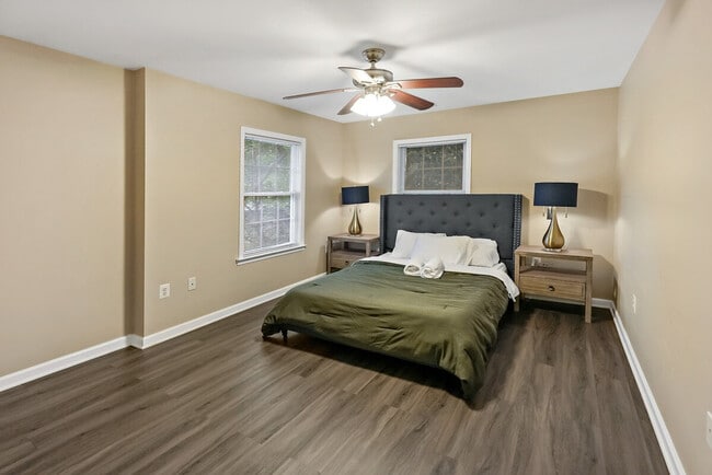 Building Photo - 2021 Washington Blvd