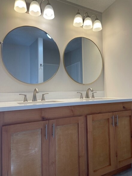 Building Photo - 4473 Welch Dr