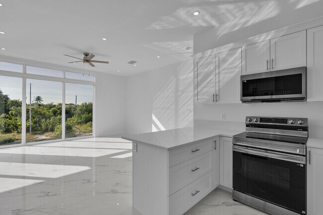 Building Photo - 31368 Ave I