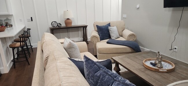 Building Photo - 6378 W Flanders Ln