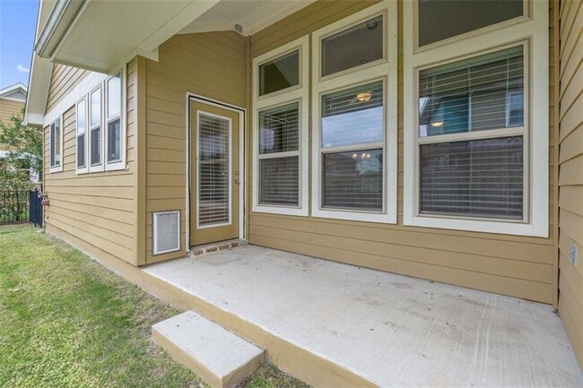 Building Photo - 10639 Wills Lp
