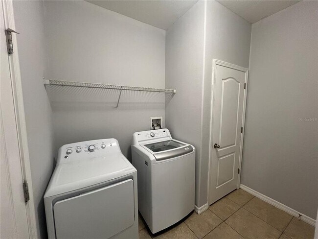 Building Photo - 2812 Corkmore Ct