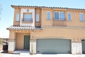 Building Photo - HENDERSON UPGRADED 4 BEDROOM HOME