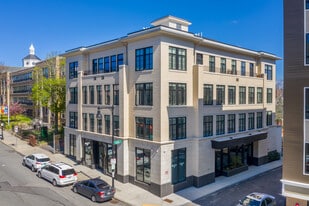 Building Photo - Valor
