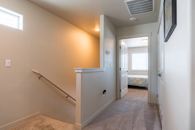 Building Photo - 5784 W Albany Pl