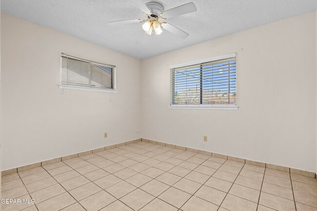 Building Photo - 7316 Clemente Ave