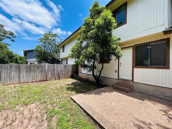 Building Photo - 7001 Winedale Dr