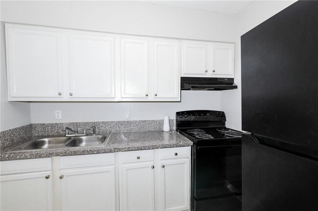 Building Photo - 2853 Belvedere Ln