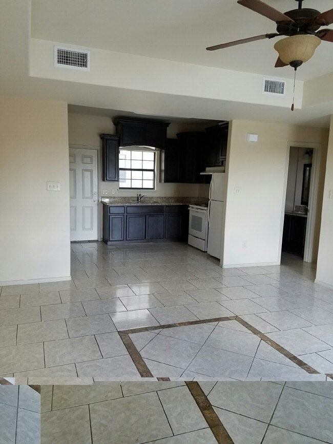 Primary Photo - 7606 Rocio Dr