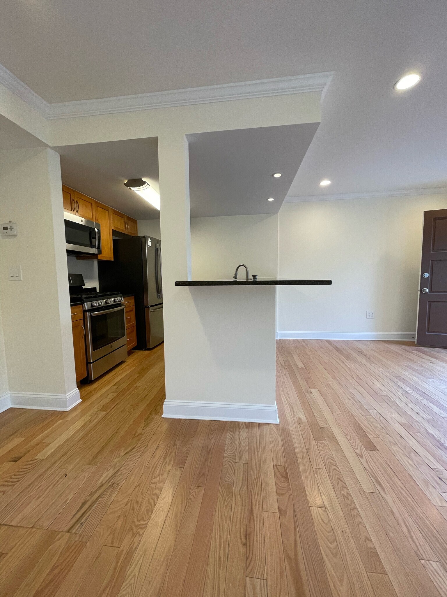 Building Photo - 202 Paine Ct