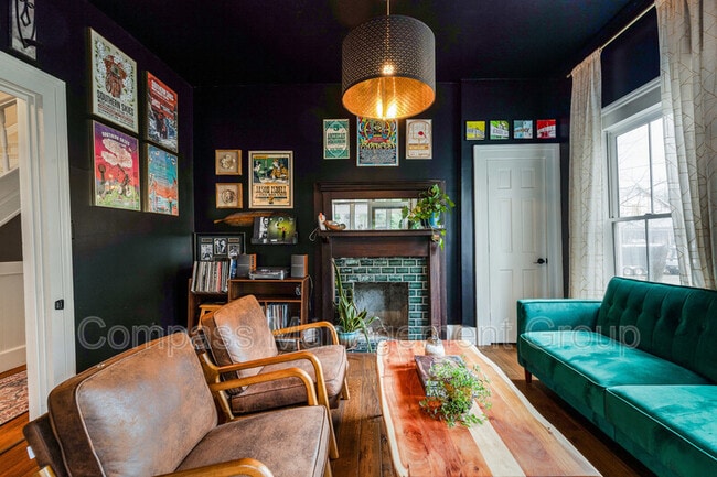 Building Photo - 625 Luttrell St