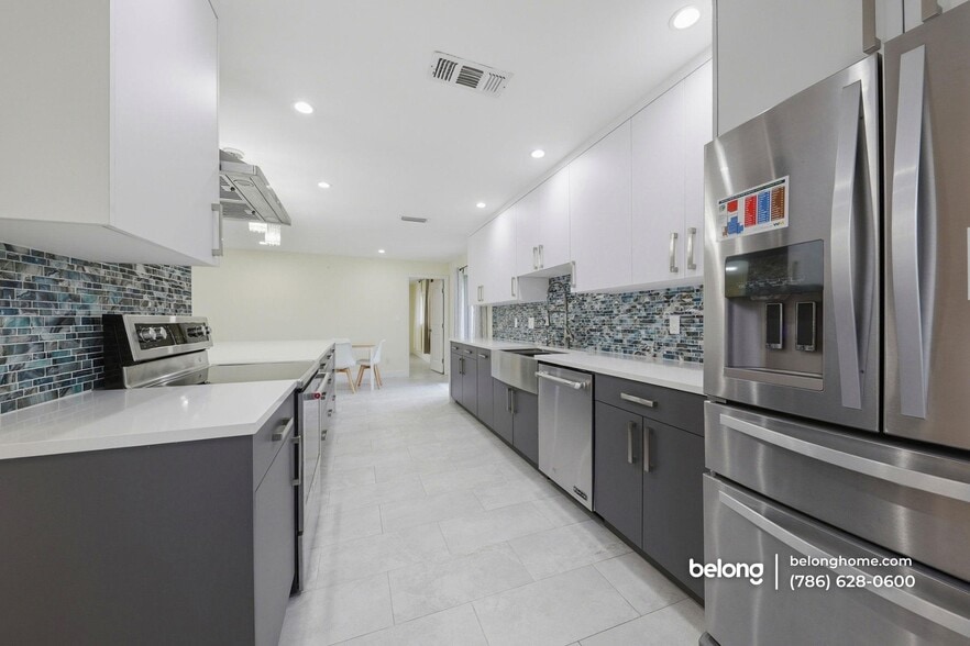 Building Photo - 2631 NW 47th Ave