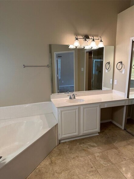 Building Photo - 3524 Misty Meadow Dr