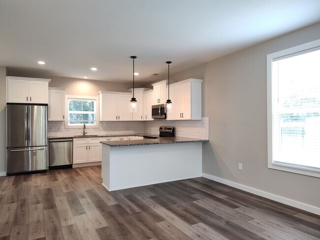Building Photo - Move-in ready 4-bedroom, 2.5-bathroom home!
