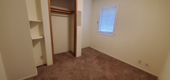 Building Photo - Pre-Leasing for September - 7Bed/3.5bath House