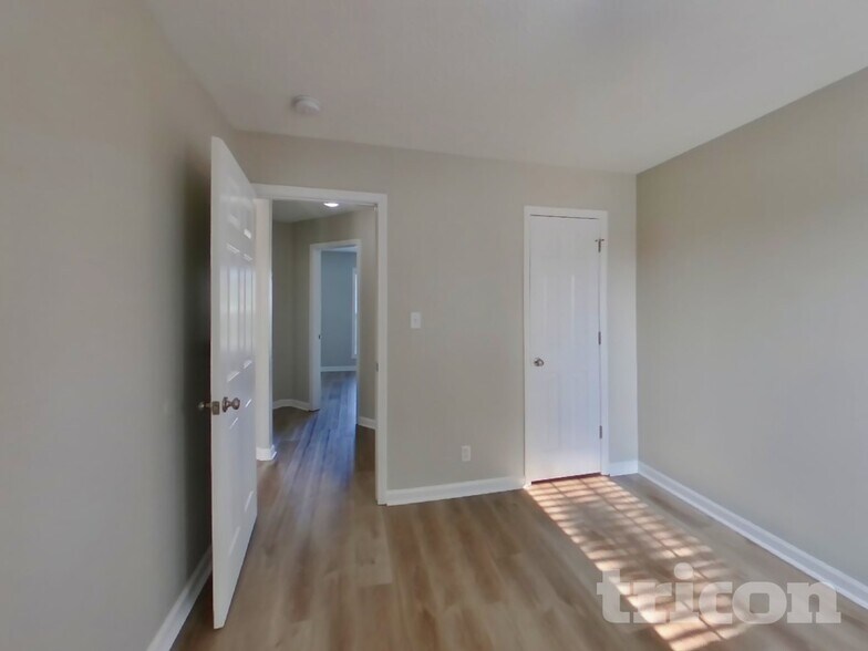Building Photo - 1429 Cedar Springs Cir