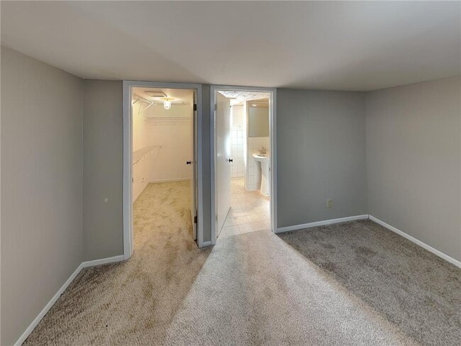 Building Photo - 2605 Eastman Dr