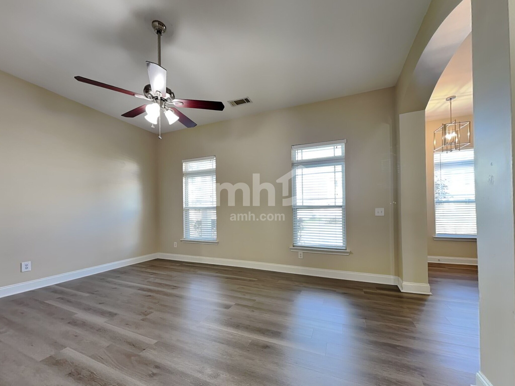 Building Photo - 515 Flat Rock Ter