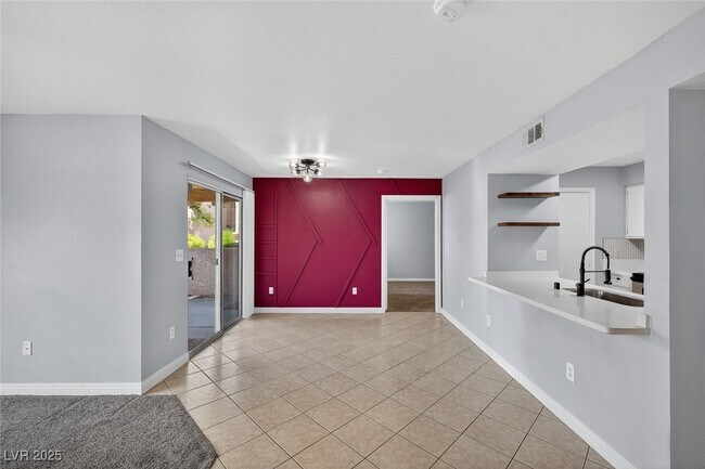 Building Photo - 1150 N Buffalo Dr