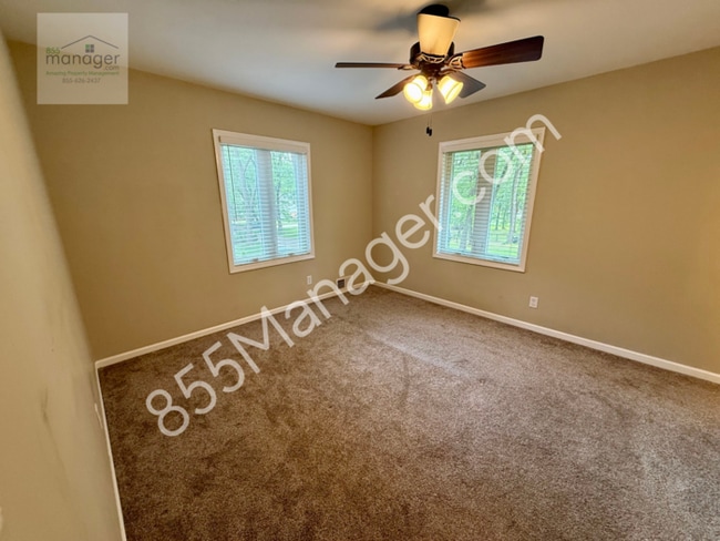 Building Photo - Union Lake Retreat – Updated 4-Bed Colonia...