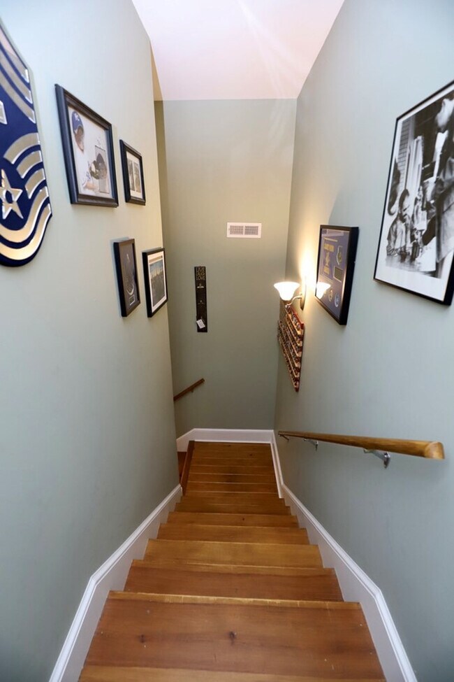 Building Photo - 1280 Winyah St