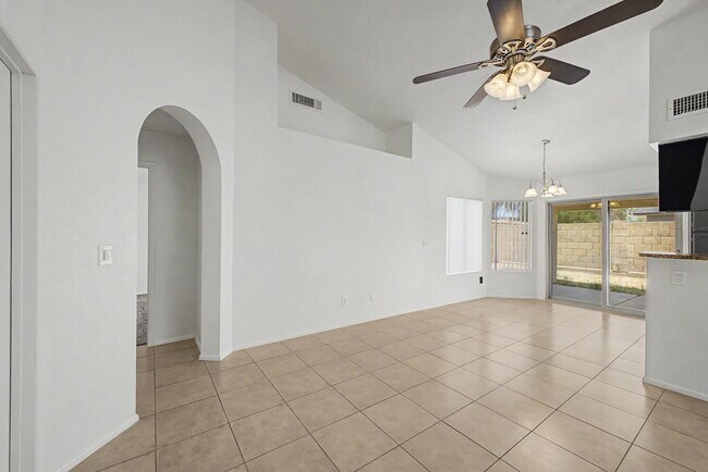 Building Photo - 11851 N 76th Dr